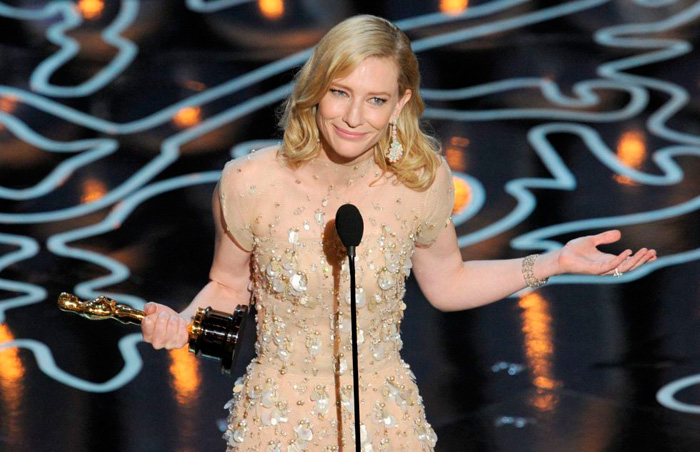Cate Blanchet recogiendo el Oscar a mejor actriz por "Blue Jasmine"-Fuente: "El País"