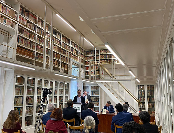 Intervenciones de los ponentes.