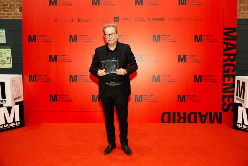 Ulrich Seidl posa en el photocall tras recibir el Premio Especial Márgenes 2023