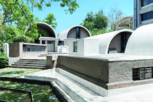 Balkrishna Doshi, Sangath, estudio del artista, Ahmedabad, 1980.