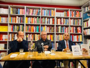 Presentación del libro de Leonardo Valencia en la Librería Machado