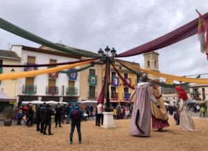 Plaza de la villa decorada