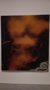 Pintura de Tápies expuesta en el museo Reina Sofía.
