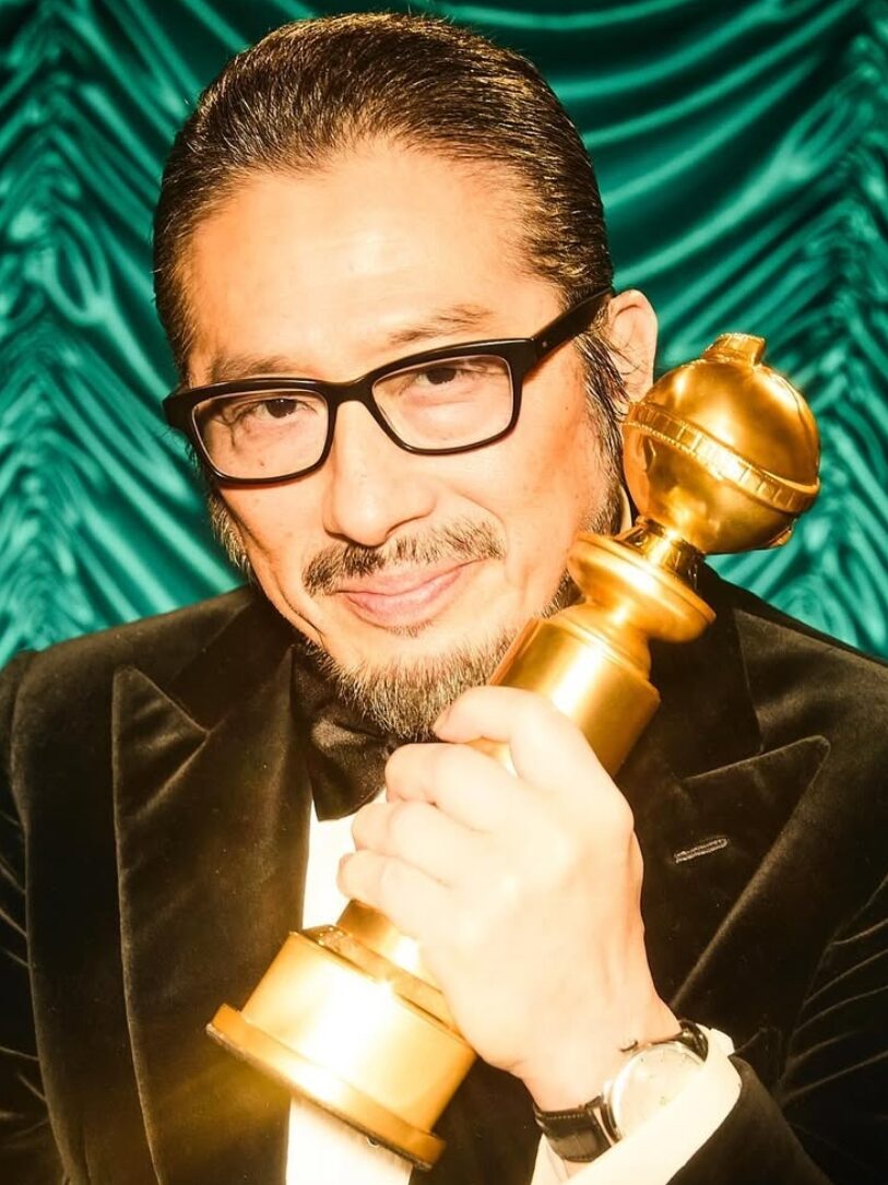 Hiroyuki Sanada tras ganar un Globo de Oro por Shogun
