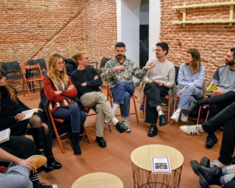 Reunión del club de lectura Bookake